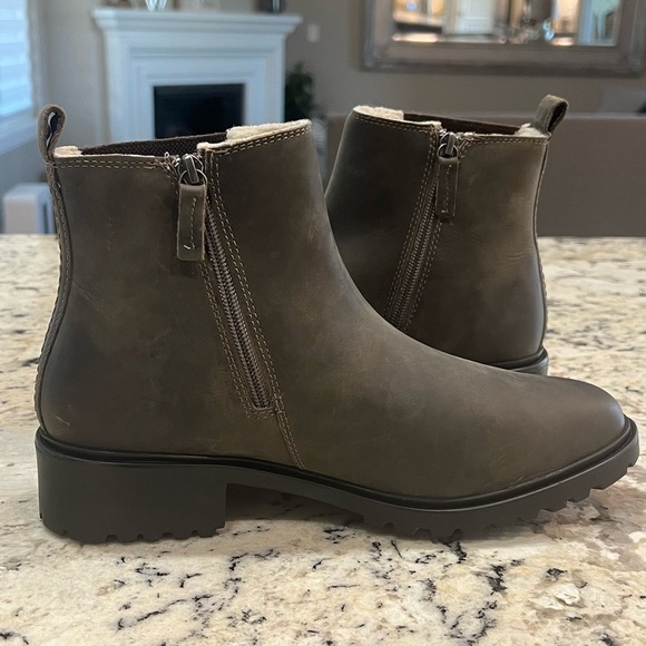 Rockport Shoes Gore Taupe Suede Gore Chelsea Boots - Picture 5 of 15